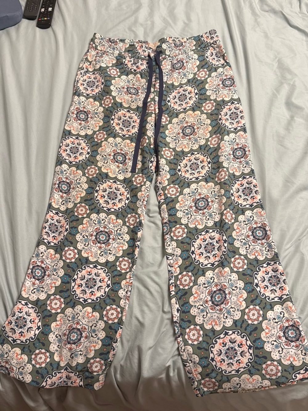 LOFT Floral Medallion Wide-Leg Lounge Pants in Gray, Pink & Navy